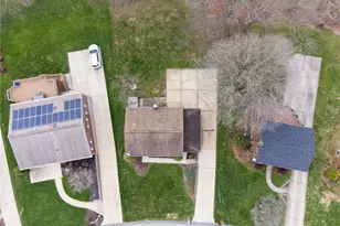 834 Blue Ridge Rd, Pittsburgh, PA 15239 - Photo 31