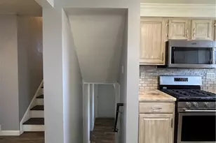 1419 Cardinal Dr, Scott Township, PA 15243 - Photo 9