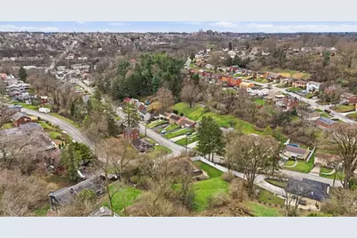 2386 Crestview Rd, Pittsburgh, PA 15216 - Photo 47