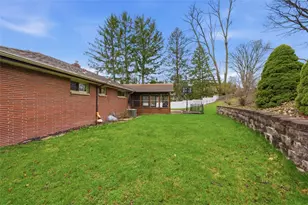 2386 Crestview Rd, Pittsburgh, PA 15216 - Photo 41