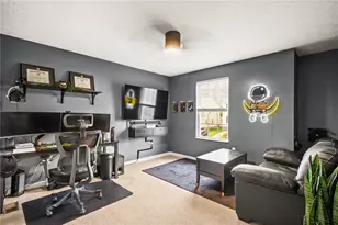 313 Everest Cir, Houston, PA 15342 - Photo 19