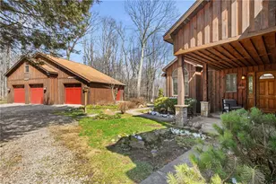 2090 Oak Ridge Dr, Saltlick Township, PA 15622 - Photo 9