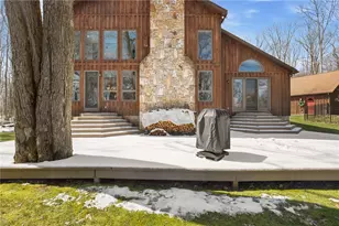 2090 Oak Ridge Dr, Saltlick Township, PA 15622 - Photo 3