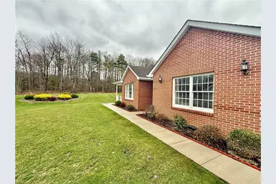 194 Woodhawk Ln, Franklin Township, PA 16001 - Photo 3