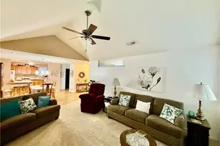 194 Wood Hawk Ln, Franklin Township, PA 16001 - Photo 9