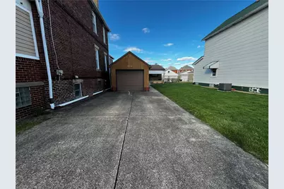 406 Walnut St, Vandergrift, PA 15690 - Photo 25