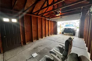 406 Walnut St, Vandergrift, PA 15690 - Photo 27