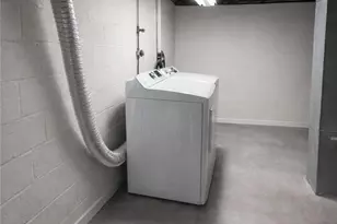 703 Laura St, West Mifflin, PA 15122 - Photo 25