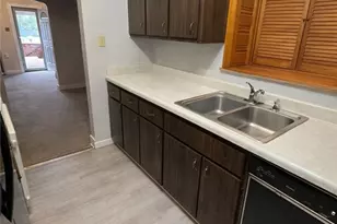 703 Laura St, West Mifflin, PA 15122 - Photo 13