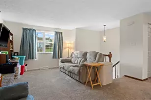 575 Fairfield Dr, Hempfield Township, PA 15601 - Photo 7