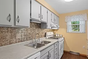 575 Fairfield Dr, Hempfield Township, PA 15601 - Photo 17