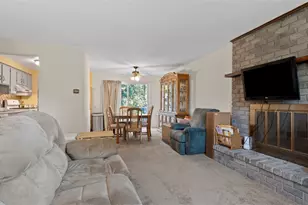 575 Fairfield Dr, Hempfield Township, PA 15601 - Photo 9