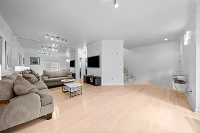 302 Kingsberry Cir, Pittsburgh, PA 15234 - Photo 5