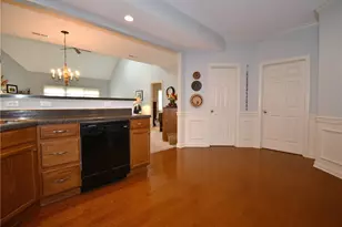 2013 Croghan Dr, Collier Township, PA 15106 - Photo 13