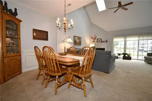 2013 Croghan Dr, Collier Township, PA 15106 - Photo 9