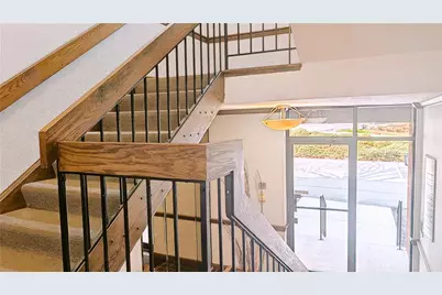 406 McKnight Park Dr, Ross Twp, PA 15237 - Photo 5