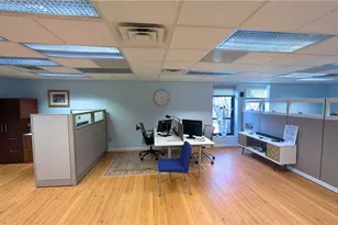 406 McKnight Park Dr, Ross Twp, PA 15237 - Photo 13