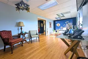 406 McKnight Park Dr, Ross Twp, PA 15237 - Photo 19