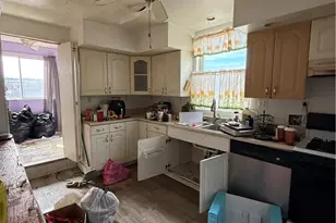 330 Iowa Ave, Glassport, PA 15045 - Photo 3