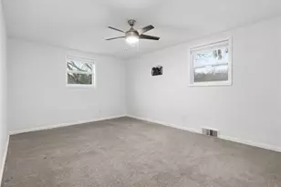 5843 Wilson Dr, Bethel Park, PA 15102 - Photo 17