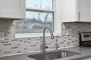 5843 Wilson Dr, Bethel Park, PA 15102 - Photo 13