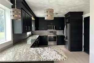 1769 Jaffa Dr, Westmont Hilltop School District, PA 15905 - Photo 3