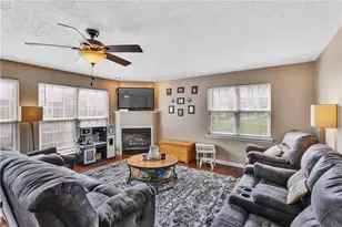 301 Wingate Dr, Robinson Twp, PA 15205 - Photo 11