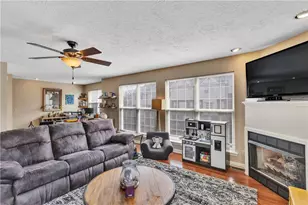 301 Wingate Dr, Robinson Twp, PA 15205 - Photo 13