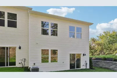 156 River Ridge Dr, Moon/Crescent Twp, PA 15108 - Photo 3