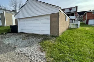 424 N 3rd St, Clairton, PA 15025 - Photo 15