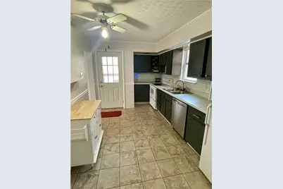 424 N 3rd St, Clairton, PA 15025 - Photo 5