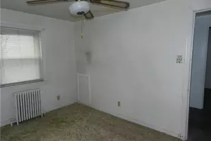 1933 Pennsylvania Ave, West Mifflin, PA 15122 - Photo 21