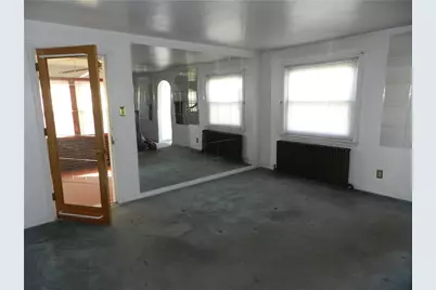 1933 Pennsylvania Ave, West Mifflin, PA 15122 - Photo 9