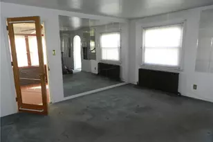 1933 Pennsylvania Ave, West Mifflin, PA 15122 - Photo 9