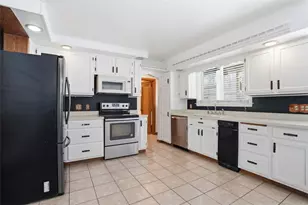 127 Amelia St, McKees Rocks, PA 15136 - Photo 7