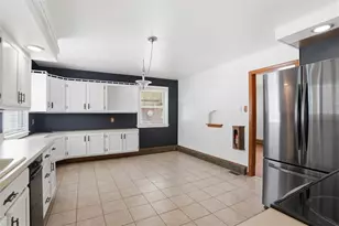 127 Amelia St, McKees Rocks, PA 15136 - Photo 9