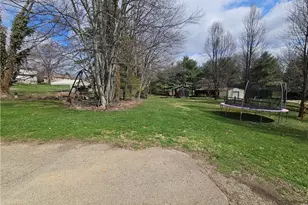 101 Sunrise Cove Ln, Center Township, PA 16001 - Photo 23