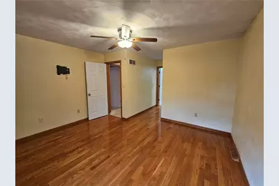 101 Sunrise Cove Ln, Center Township, PA 16001 - Photo 13