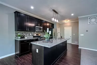 512 Isabella Court, Moon/Crescent Twp, PA 15108 - Photo 7