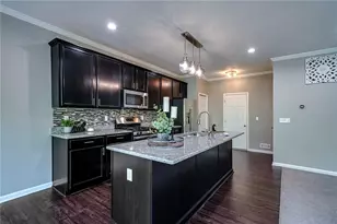 512 Isabella Ct, Moon/Crescent Twp, PA 15108 - Photo 7