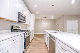 10073 Old Perry Hwy, Pittsburgh, PA 15090 - Photo 13