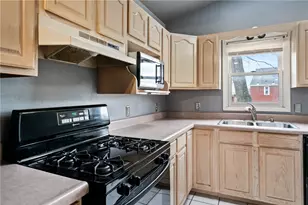 1667 Hillsdale Ave, Pittsburgh, PA 15216 - Photo 9