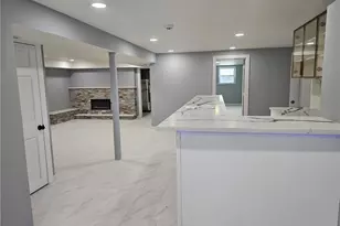 392 Center Grange Rd, Center Township, PA 15061 - Photo 17