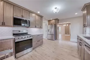 319 McKim St, Zelienople, PA 16063 - Photo 7