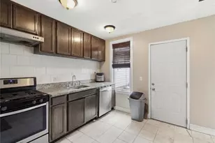 338 Hastings St, Pittsburgh, PA 15206 - Photo 17