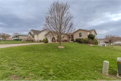 112 Colonial Ln, North Union Township, PA 15401 - Photo 5