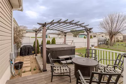 112 Colonial Ln, North Union Township, PA 15401 - Photo 11