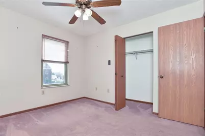 547 Cresthaven Dr, Pittsburgh, PA 15239 - Photo 5