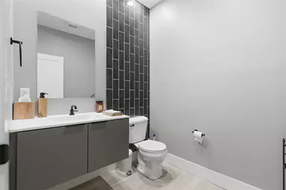 240 E Jefferson St, Pittsburgh, PA 15212 - Photo 25