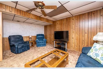 185 Princeton Dr, Center Township, PA 15001 - Photo 33